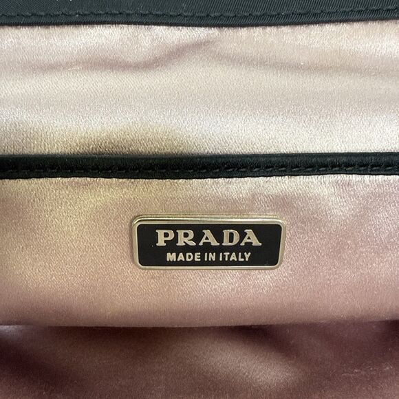 PRADA Tessuto Nylon Chevron Clutch Nero Black - Picture 13 of 16